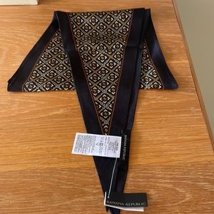 Banana Republic silk neckerchief-NWT